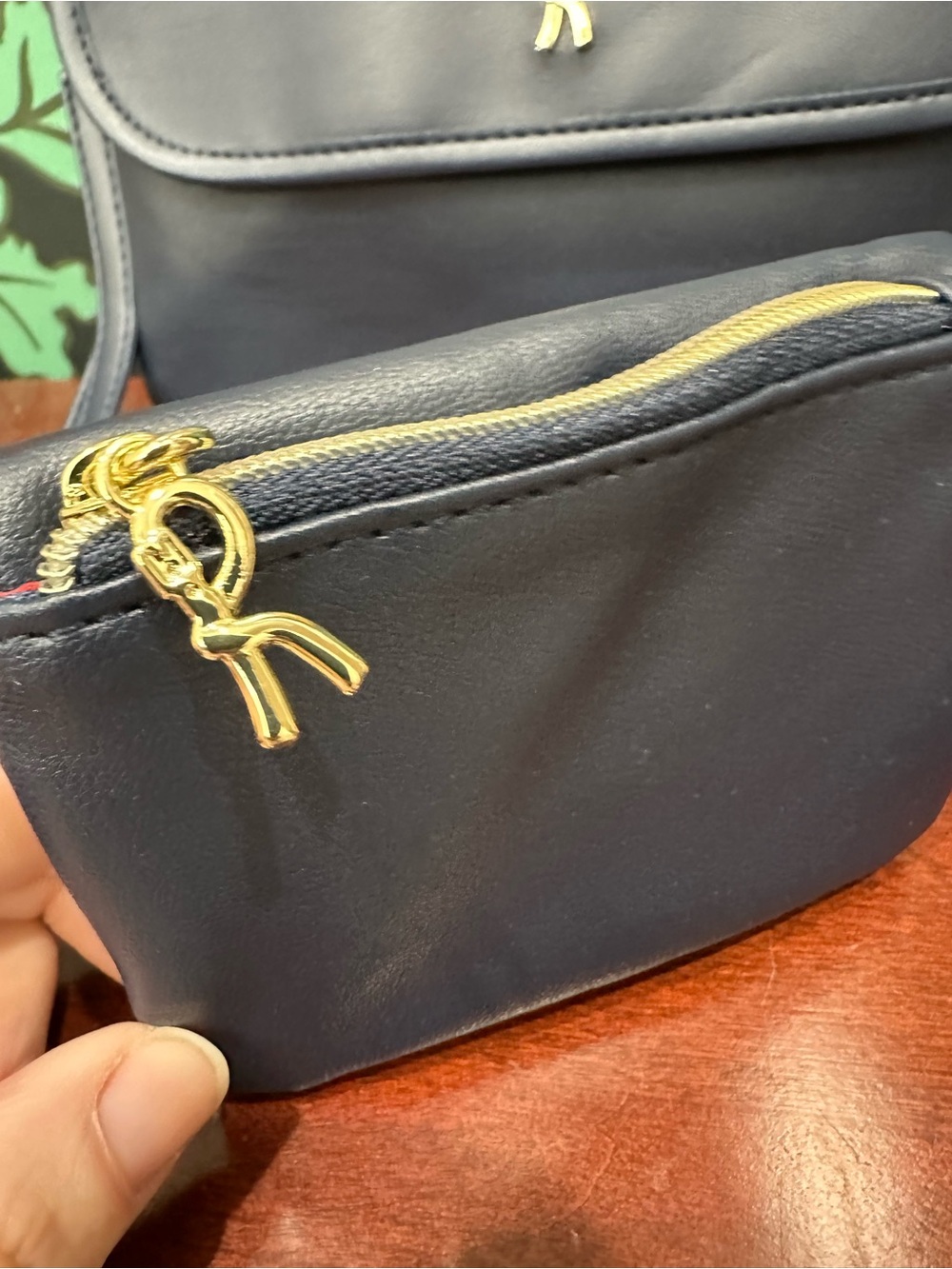 Roberta di Camerino Navy Leather Crossbody Bag & Matching Coin Purse 2-Piece Set - Picture 11 of 15